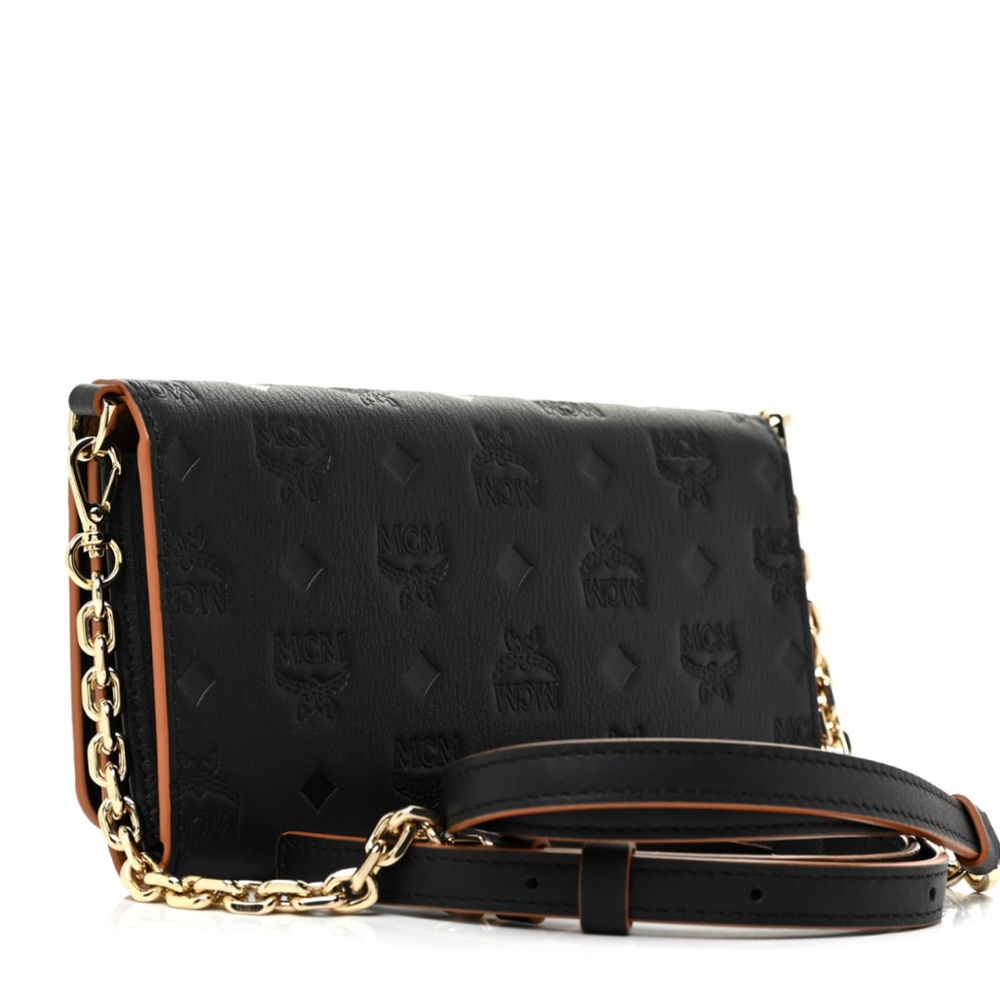 BNWT MCM Visetos calfskin leather phone wallet crossbody  🔥🔥